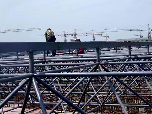 网架加工厂家是怎样实现高质量工程的