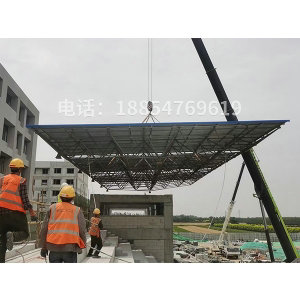 临泰高级中学9#大门及看台网架项目特点分析